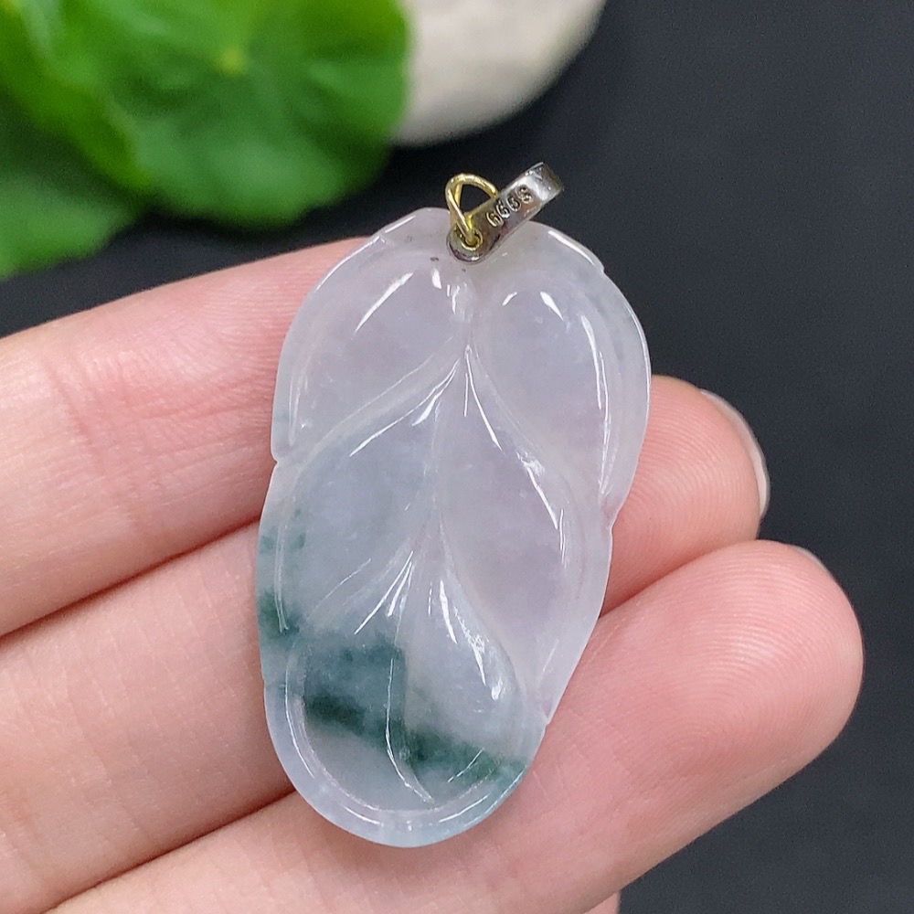 F34968730 Jadeite Leaf Pendant Non-Gold Inlaid Total Weight Approximately 4.7g