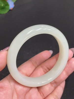 H33864185 Hetian Jade Round Bracelet Size 59.4 Total Weight Approx. 67.8g