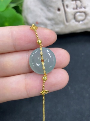 F46571443 翡翠手链 18k 配镶钻石  货品总重约3.2g