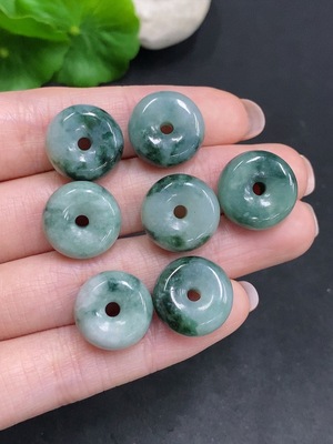 F34061186 Jadeite Peace Buckle Sell as a Lot