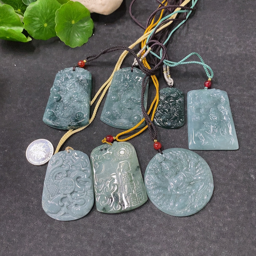 F32800122 Jadeite Pendant One Lot Sale
