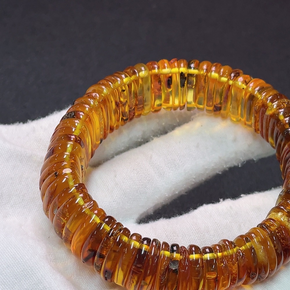C34039582 Amber Beeswax Bracelet Total Weight Approx. 31.84g Size About 18.8mm