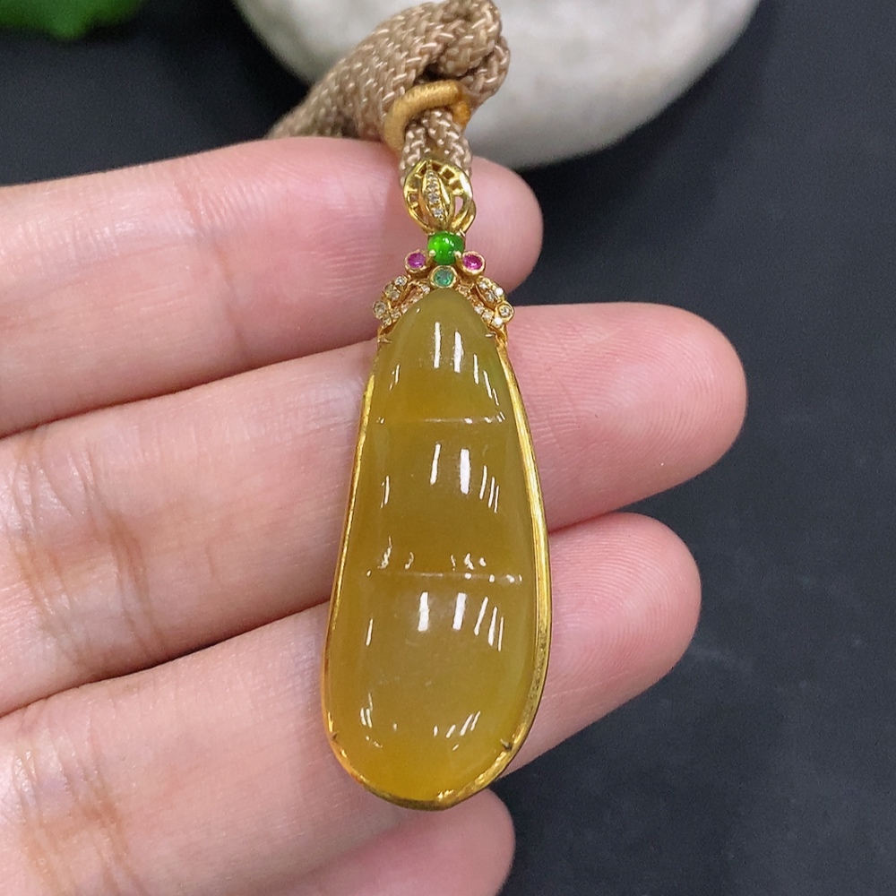 F34023342 Jadeite Fudu Bead Inlaid Pendant 18K Gold Total Weight Including Rope Approx. 6.1g (Yellow Color Origin Undetermined) (Non-Diamond) (Rope Accessory Non-Gold)