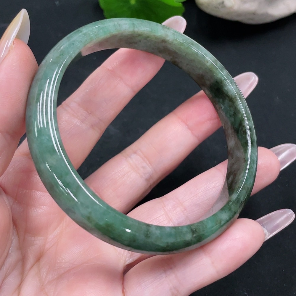 F34067985 Jadeite Round Bracelet Size 61.2 Total Weight Approx. 46g