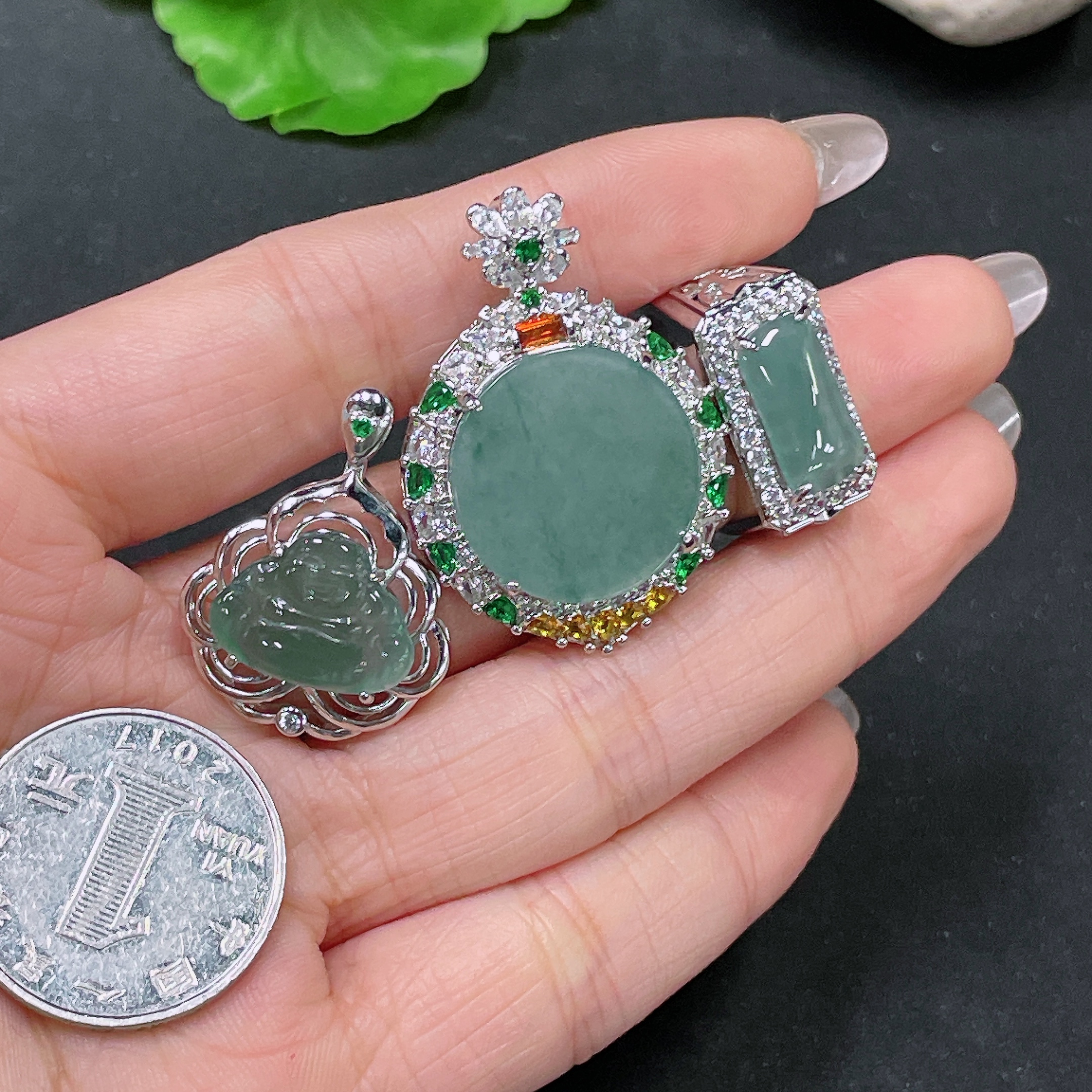 F35105374 Jadeite Inlaid Pendant Sell as a Lot