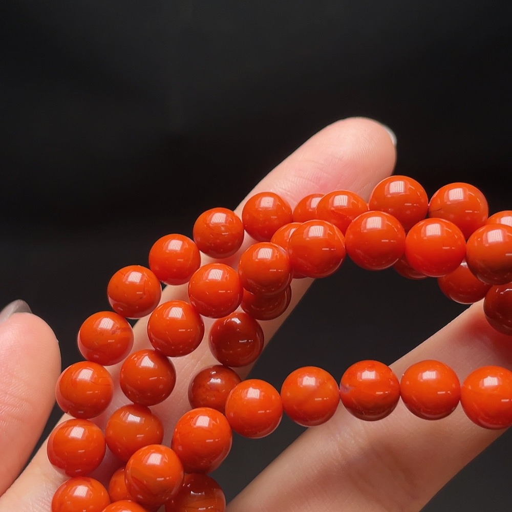 C34988370 South Red Agate Bead Necklace, Organic Inclusions Visible, Mounting Stones May Not Be Natural, Non-Metal, Total Weight Approx. 59.5g, Bead Size ~7.2mm
