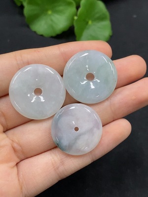 F30498247 Jadeite Peace Buckle Sell as a Lot