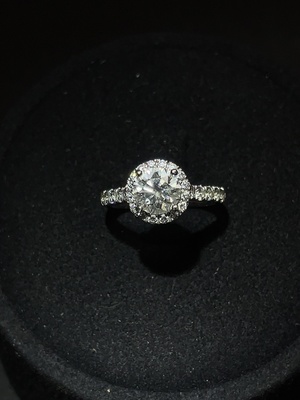 M43158195 钻石戒指 18k金 货品总重约3.53g 圈口11 印记D1.04ct d0.51ct