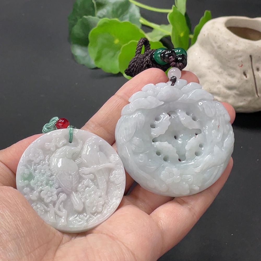 F34076774 Jadeite Pendant Joy on the Brows and Wealth in Full Bloom