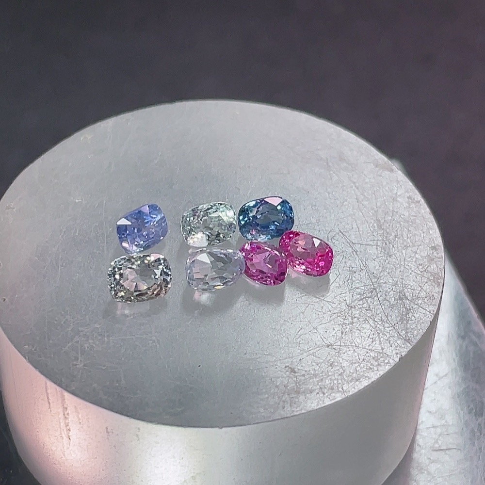 C34950339 Sapphire Rough Stone, Total Weight Approx. 4.92g, Sell as a Lot