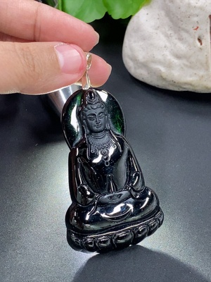 F42952552 翡翠观音挂件 货品总重约29.1g 含其它矿物成分 扣头非金