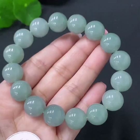 F27045943 Jadeite bracelet, approx. 13.5mm, total weight approx. 65.28g
