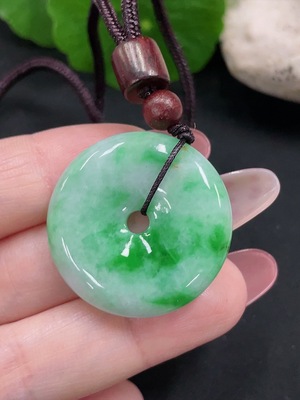 F34032021 Jadeite Safety Buckle Pendant Total weight about 11.8g (including rope weight)