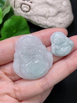 F33892350 Jadeite Pendants Sell as a Lot