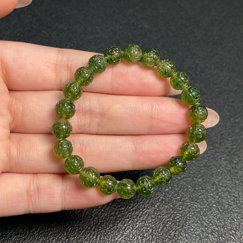 C33920717 Tourmaline Bracelet with Visible Organic Inclusions, Approx. 11.81g Total Weight, 7.2mm Beads