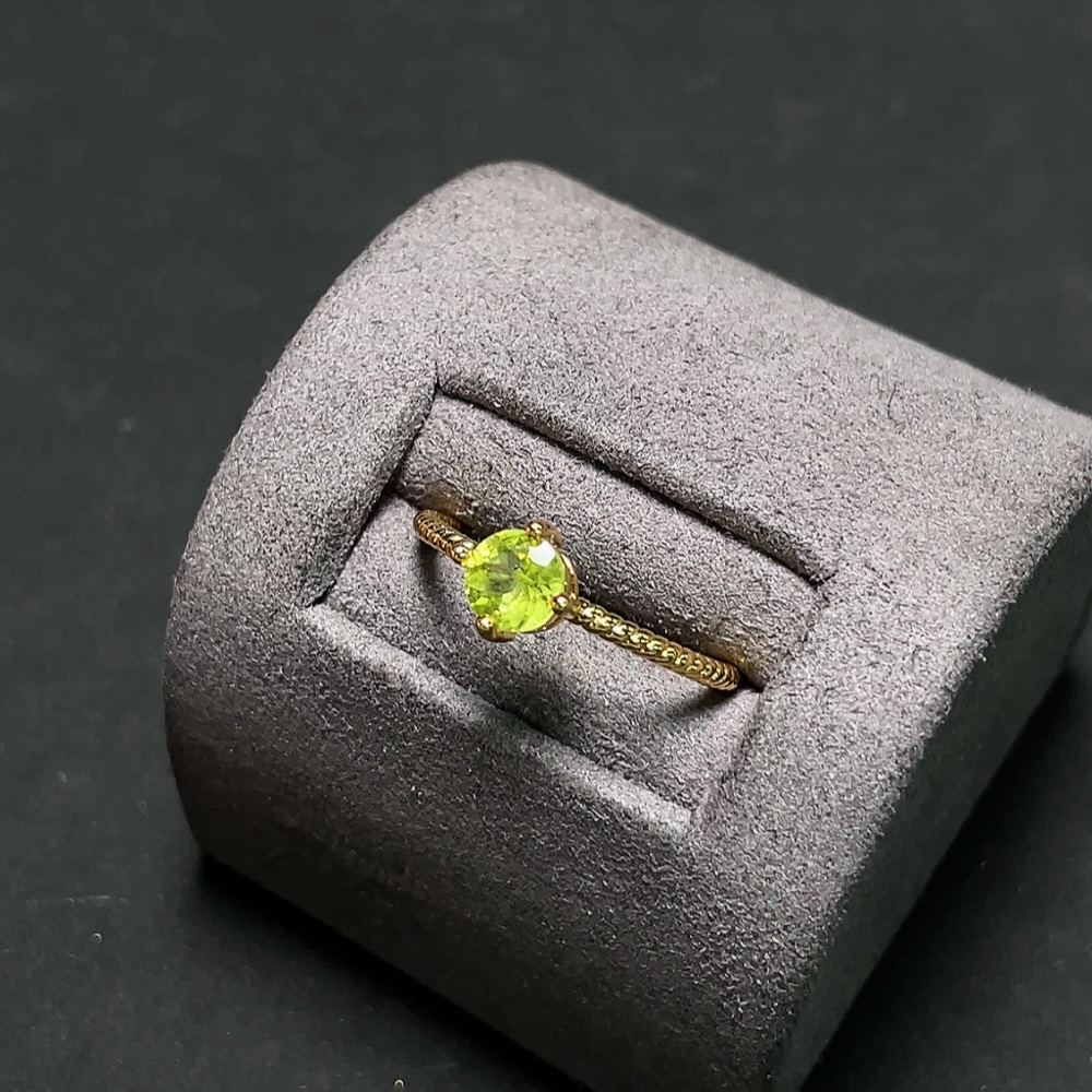 C30540311 Peridot Ring Non-Gold Adjustable Total Weight Approx.1g Stone Size About 4.3mm