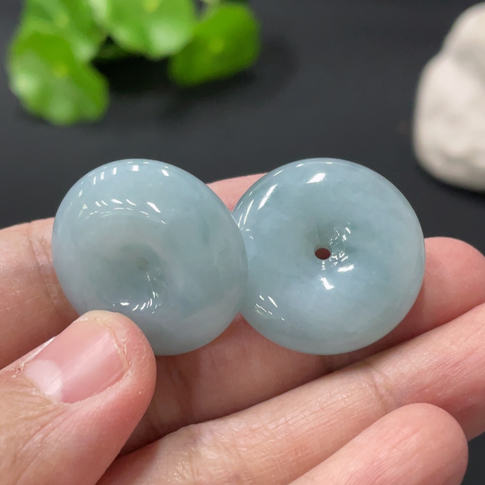 F32770446 JadeitePeace Pendant