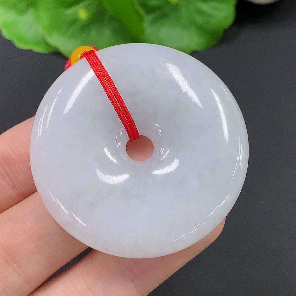 F25918472 Jadeite Peace Knot with a total weight of approximately 36.4 grams (including rope weight)