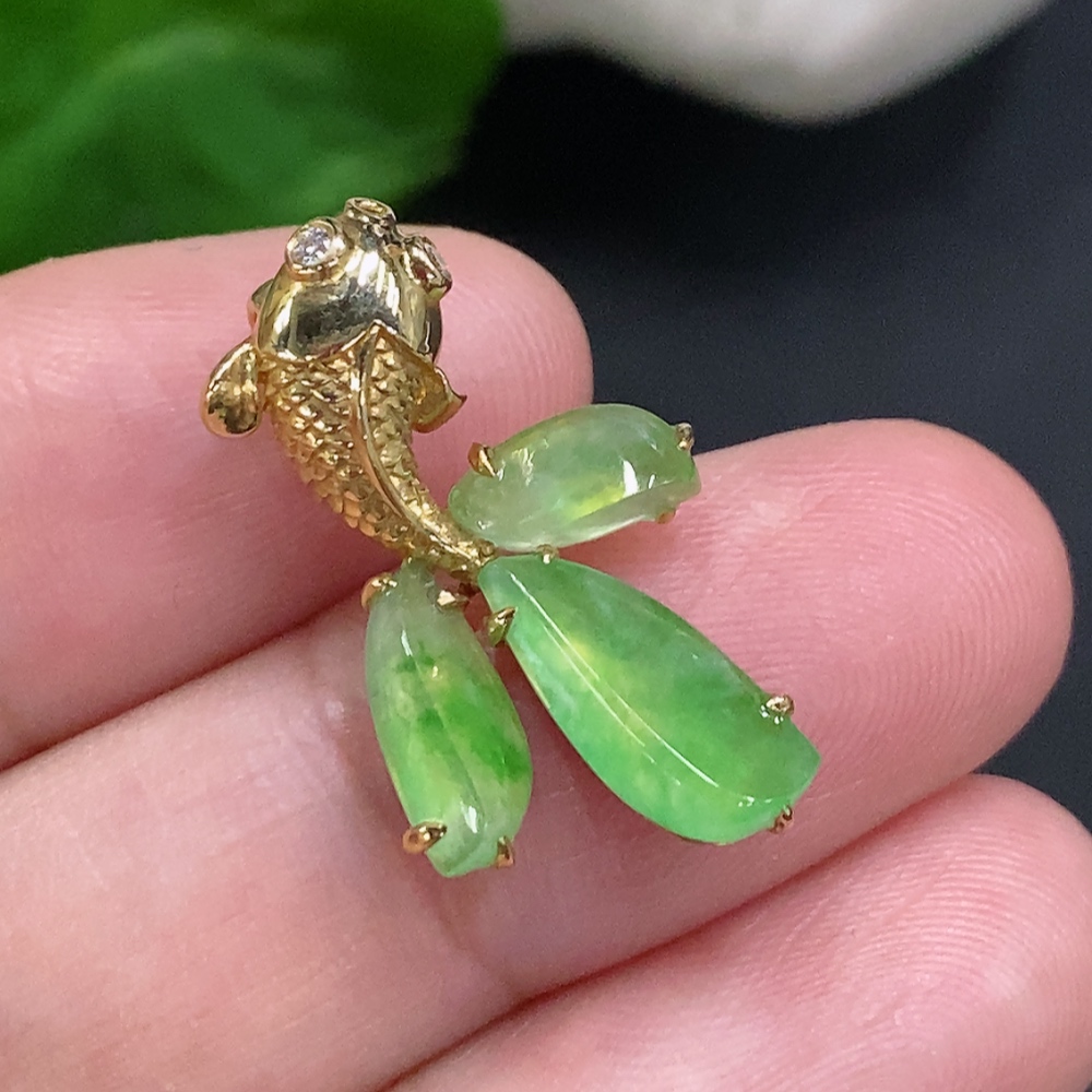 F33905953 Jadeite inlaid pendant 18K gold total weight about 2.9 grams