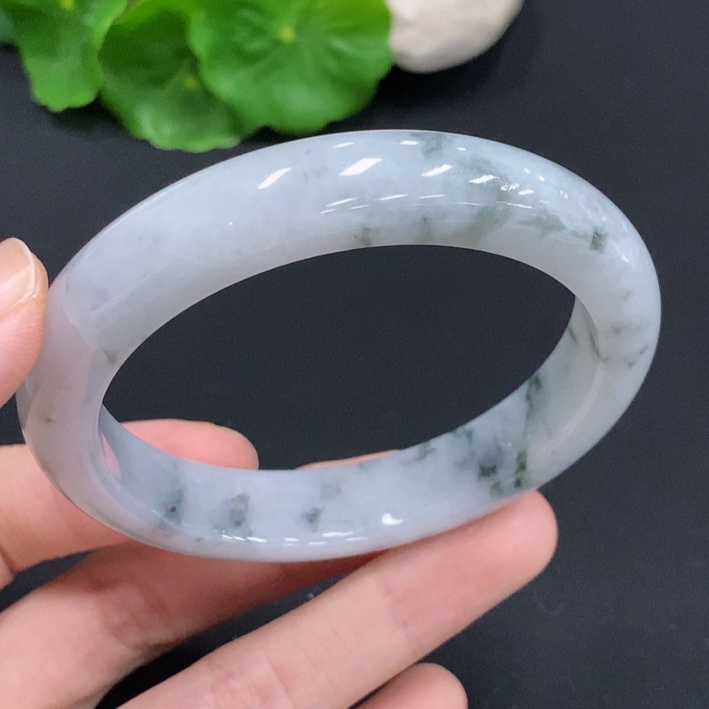 F30543391 Jadeite Regular Round Bangle