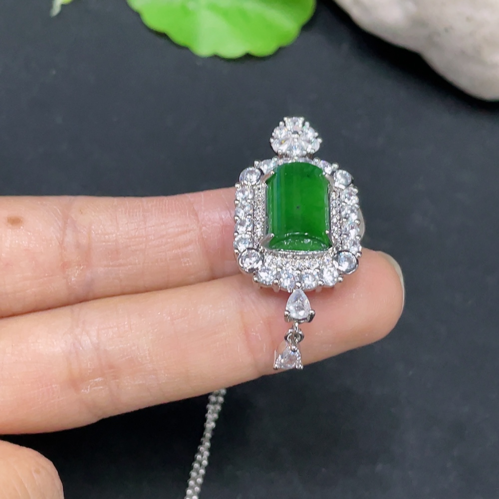 F30563426 Jadeite Inlaid Pendant Non-Gold Total Weight Approx. 6.9g (Incl. Chain)