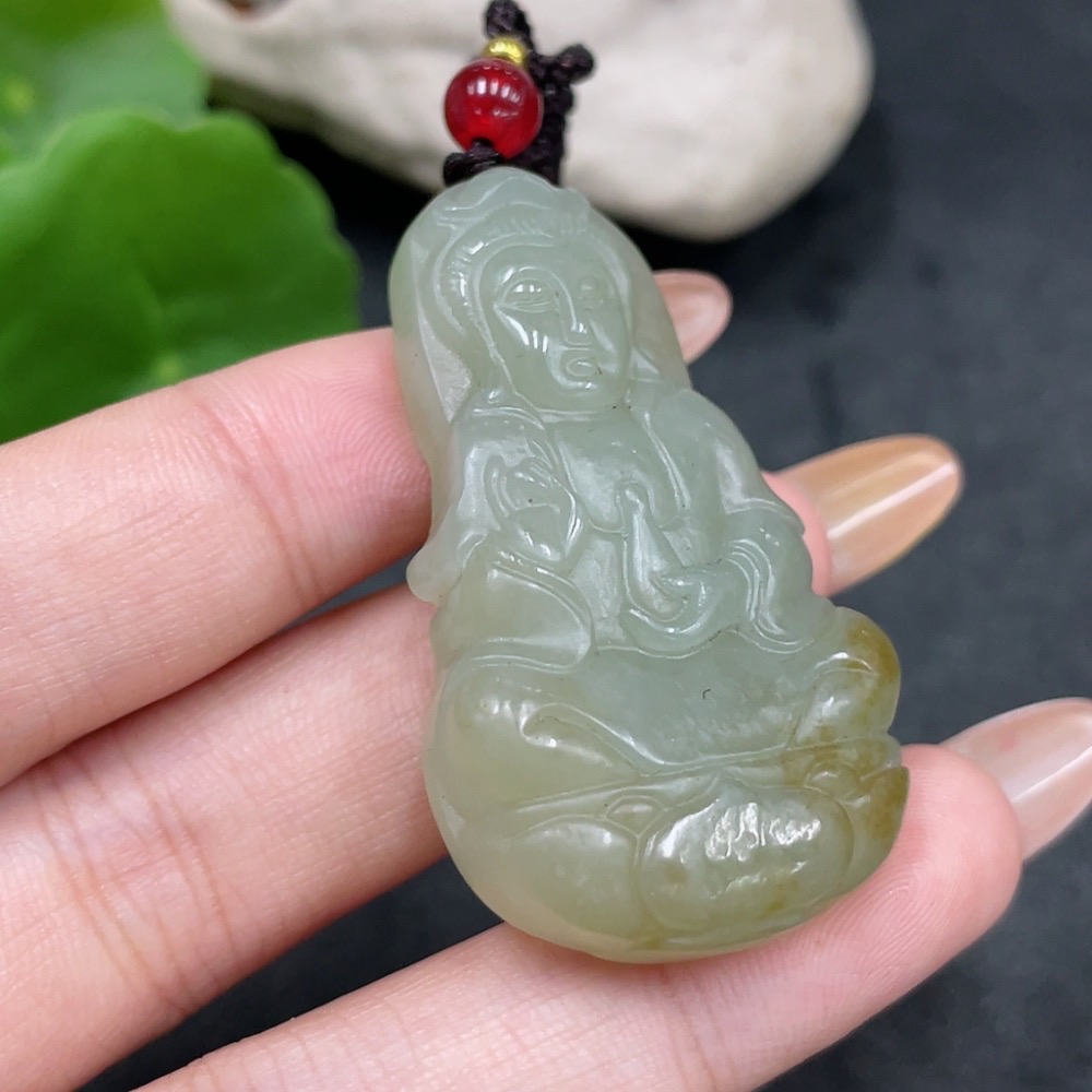 H32777725 Hetian Jade Pendant Guanyin Total Weight (including rope) 22.8g