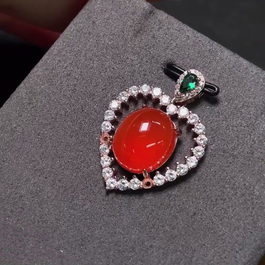 C28218618 South Red Agate Pendant Non-Gold Inlaid Total Weight Approx. 5.1g