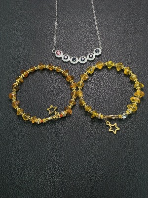 C34989555 Sapphire Necklace with Garnet + Amber Beeswax Bracelet (stones may be non-natural, non-gold), total weight approx. 19.38g, sell as a lot