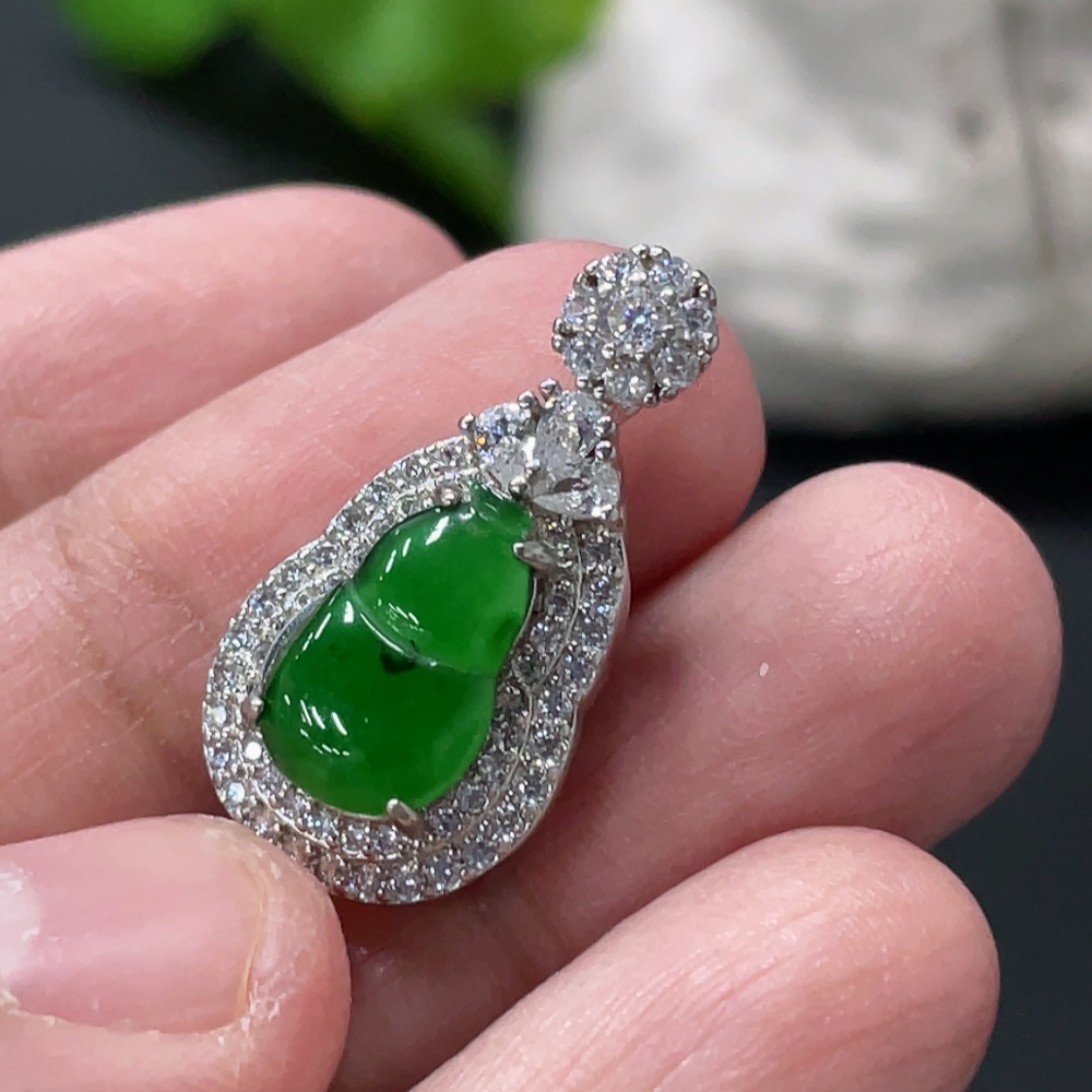F34077555 Jadeite Gourd Inlaid Pendant Non-Gold Inlaid Total Weight Approx. 2.57g