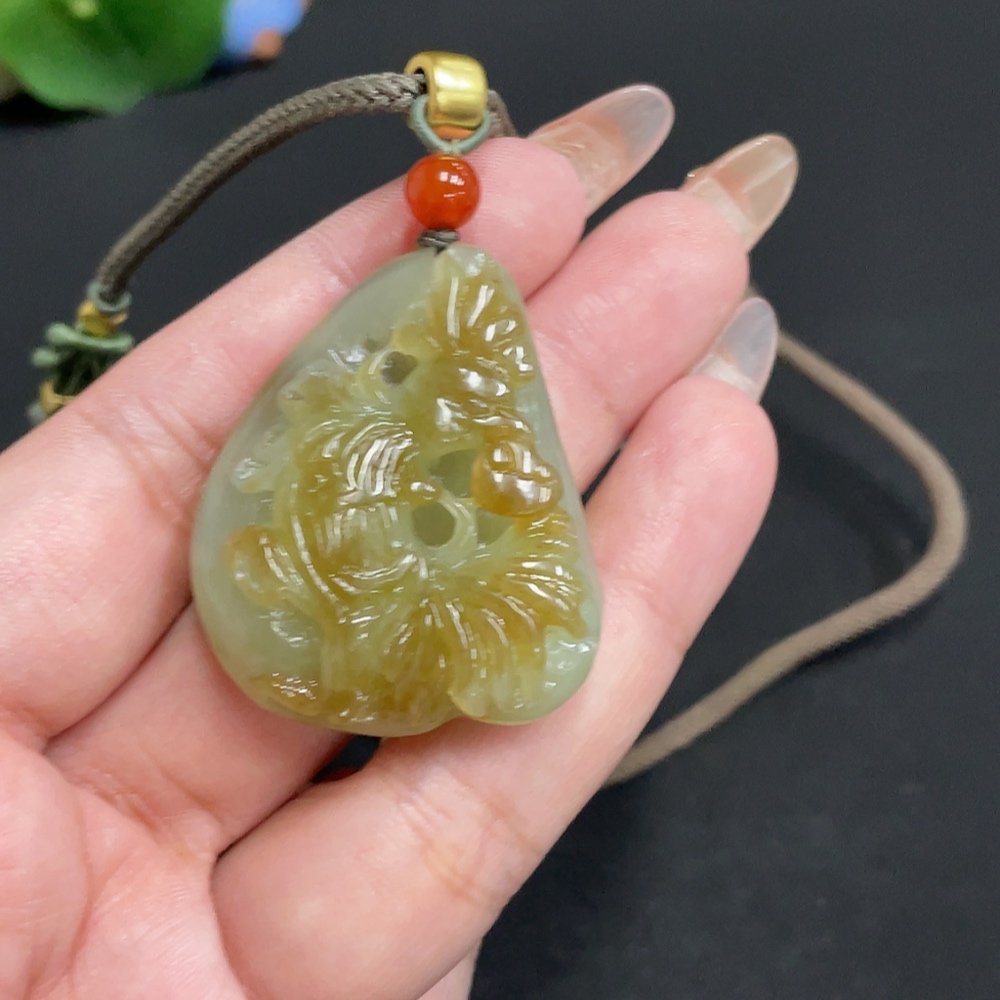 H32781087 Hetian Jade Pendant Rooster