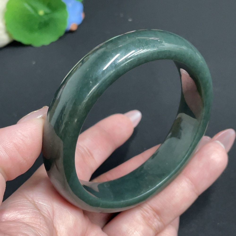 H26001798 Hetian Round Bracelet, Size 60.6, Total Weight Approx. 71.4g