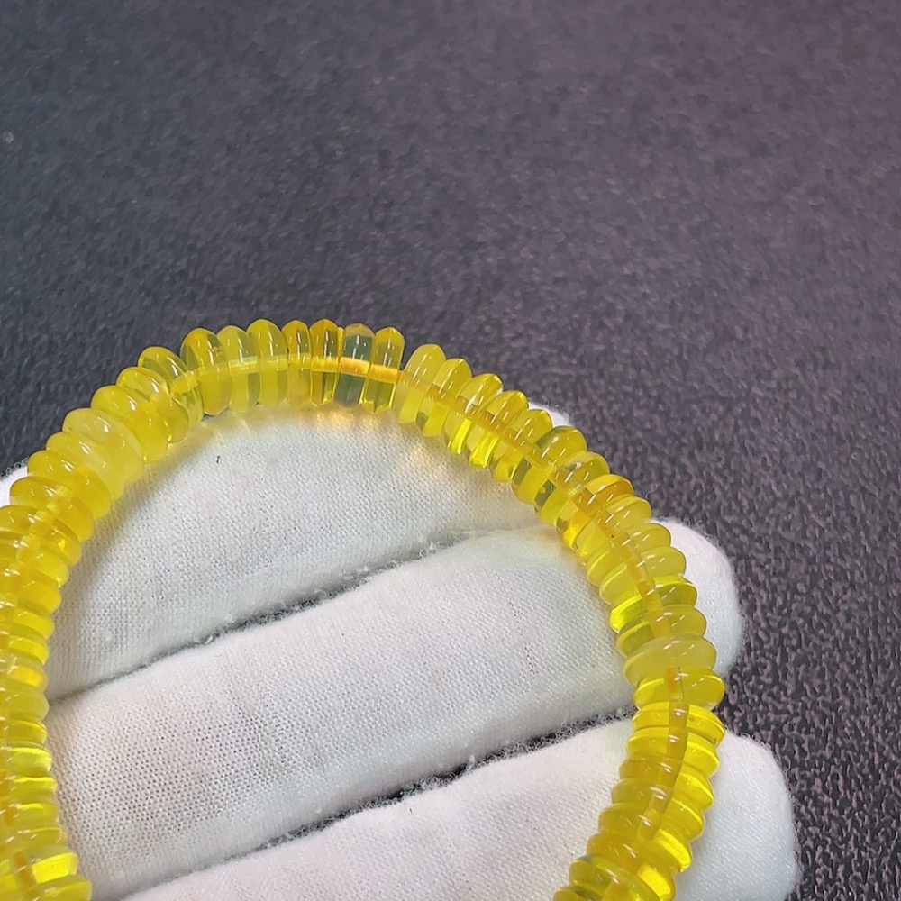 C32786262 Amber Beeswax Bracelet, Total Weight Approx. 8.94g, Size About 8.3mm