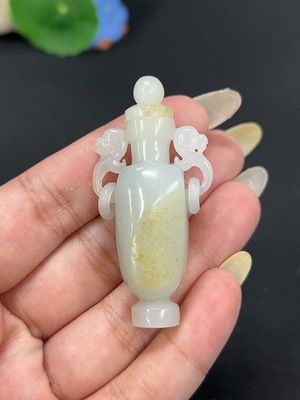 H41947258 和田玉挂件 平平安安 货品总重约20.7g 皮色成因未定