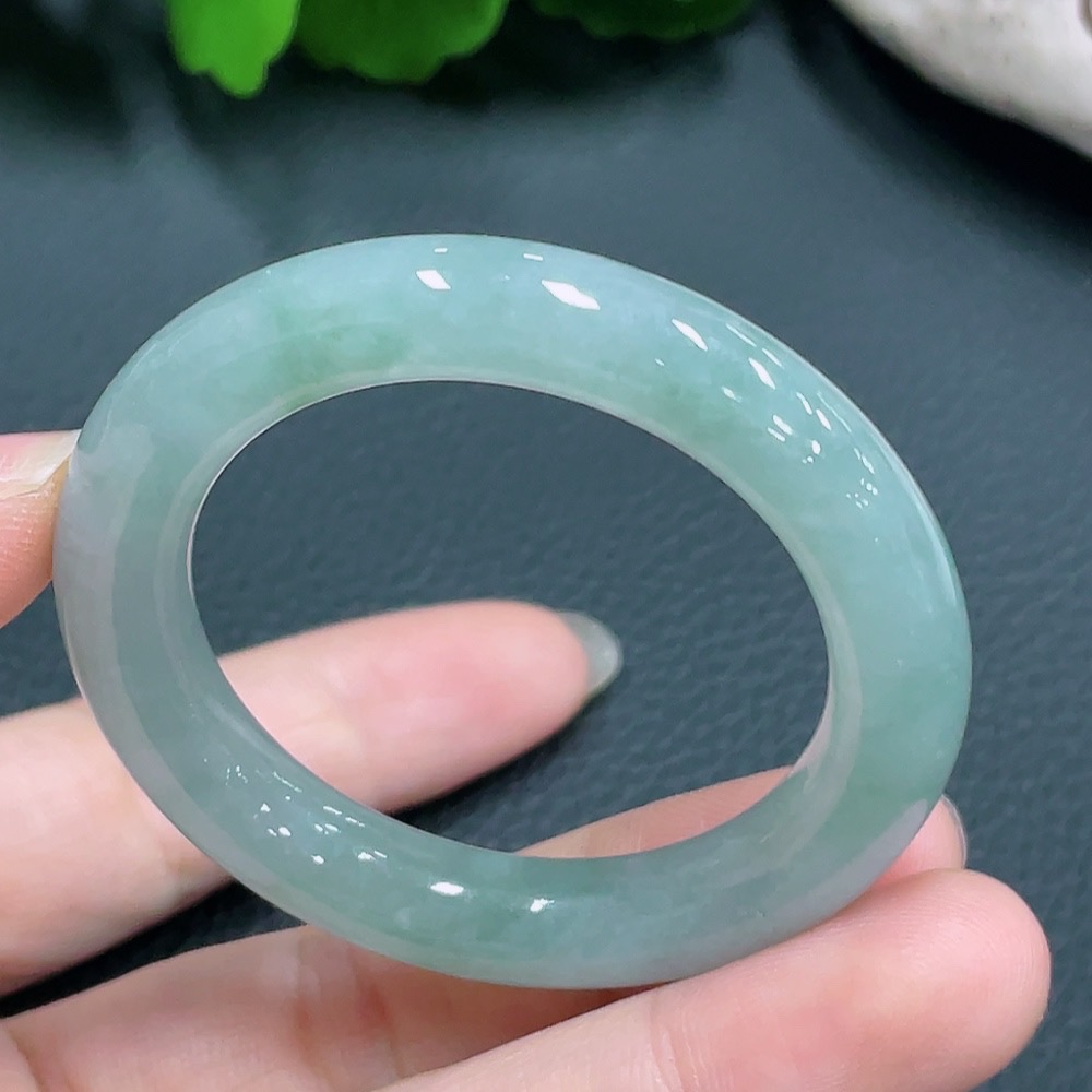 F23627333 Jadeite Donut Pendant Total Weight 24.690g
