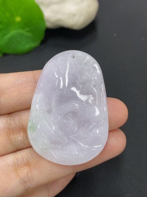 F46526207 翡翠山水牌挂件 货品总重量约12.7克