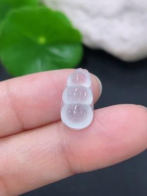 F41935416 翡翠镶嵌件福豆 货品总约重0.87g