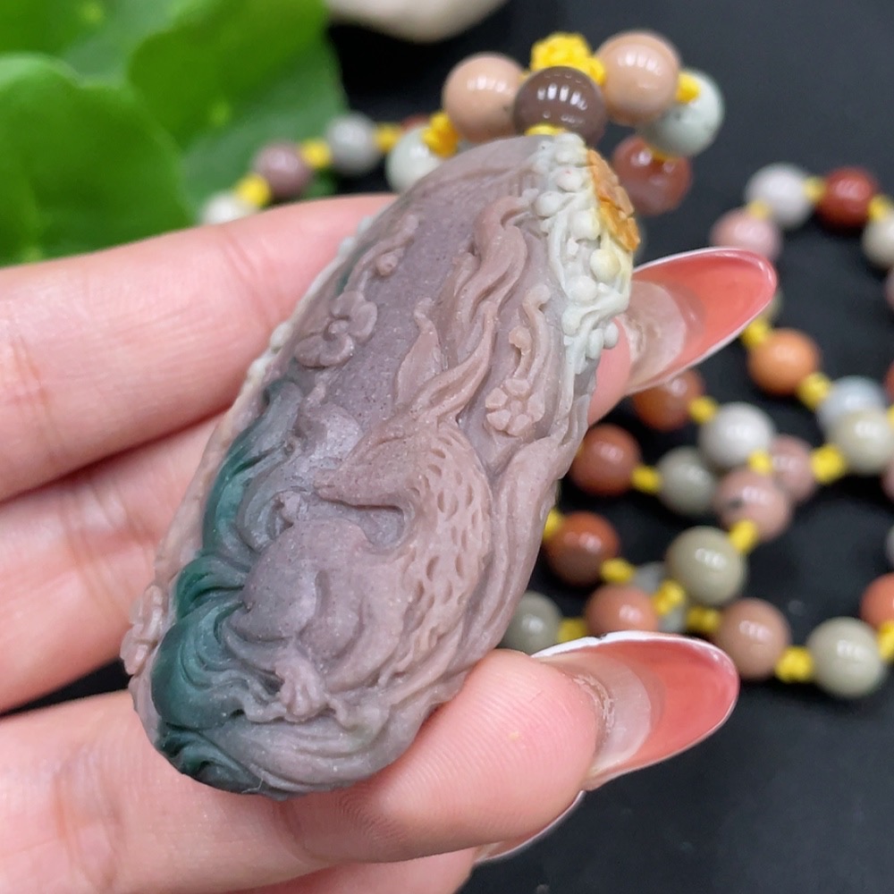 H35084884 Alashan Agate Pendant - Nine-Tailed Fox, contains other mineral components, total product weight (including chain) approx. 65.4g
