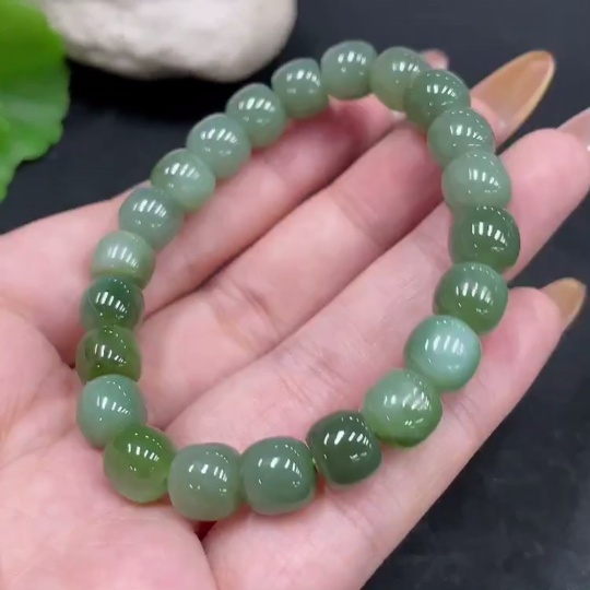 H31671298 Hetian Jade Bracelet  8.2mm approx.  Total Weight Approx. 22.3g