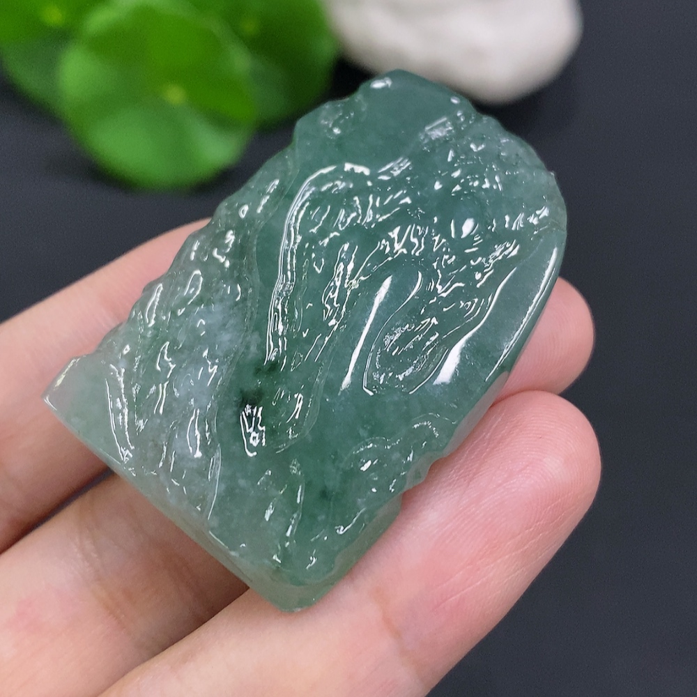 F26006613 Jadeite freeform pendant, total weight approximately 26.4 grams
