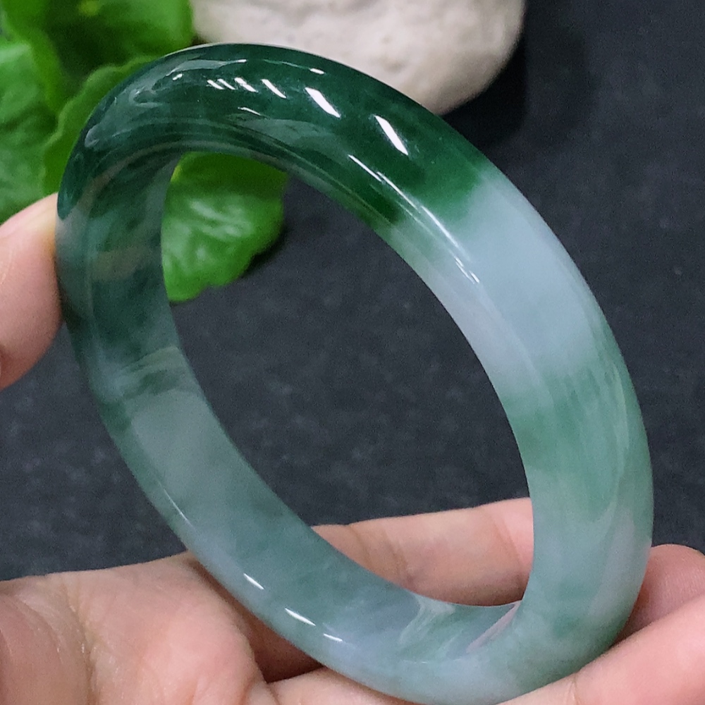 F34953976 Jadeite Round Bangle Size 59mm Total Weight Approx. 60g
