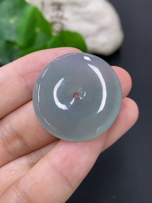 F46526106 翡翠平安扣 货品总重量约7.6克