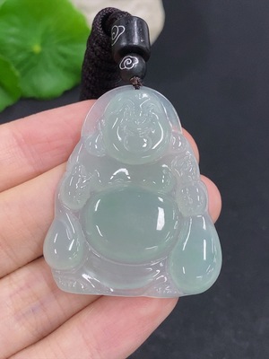 F44279581 翡翠布袋佛挂件 货品总重量约15.5克（含绳重）