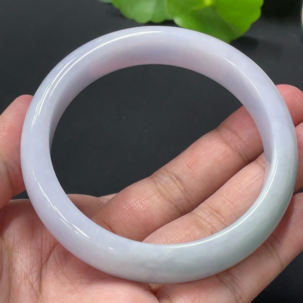 F31631329 Jadeite Round Bangle