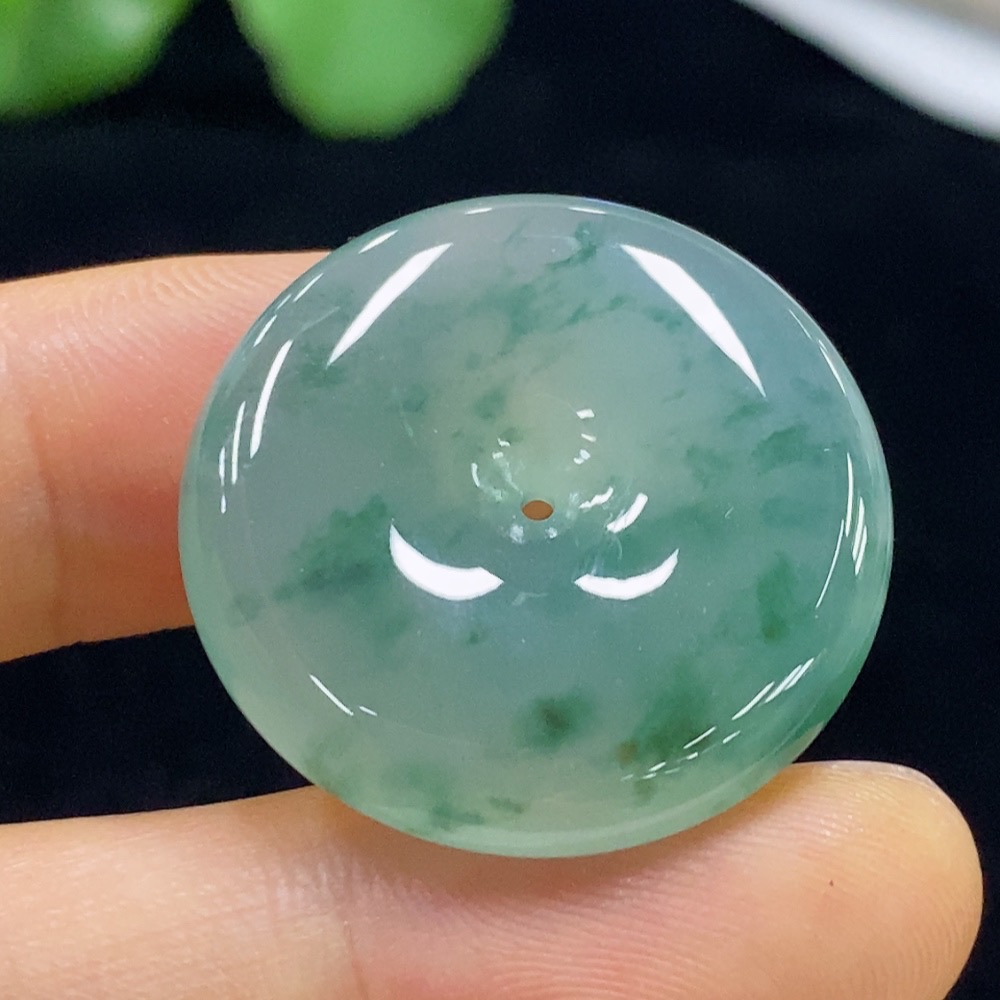 F35135177 Jadeite Peace Knot Pendant, Total Weight Approximately 9.58 Grams