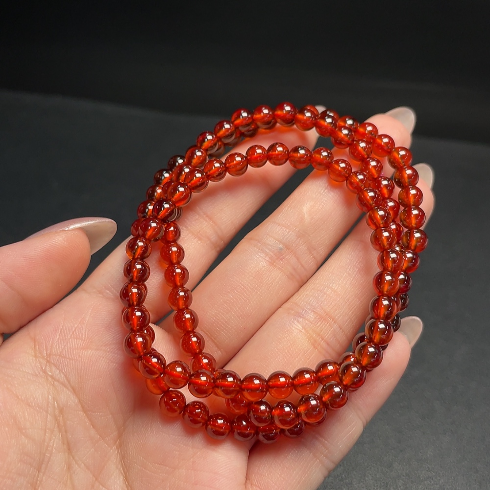 C34009070 Garnet bead necklace, total weight approx. 31.45g, bead size about 5.3mm