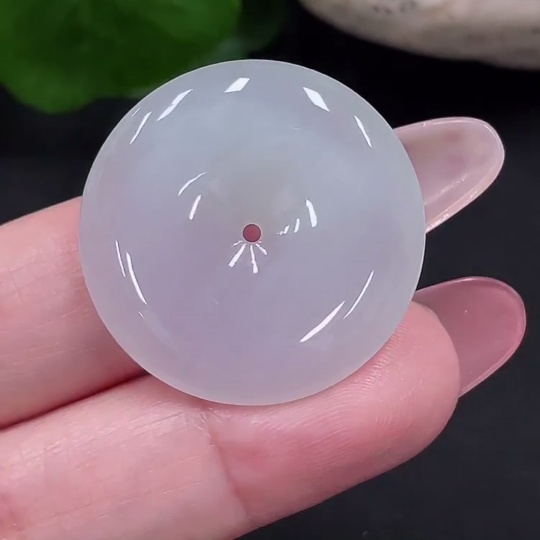 F34031907 Jadeite Peace Knot Pendant Total Weight Approx. 8.09g