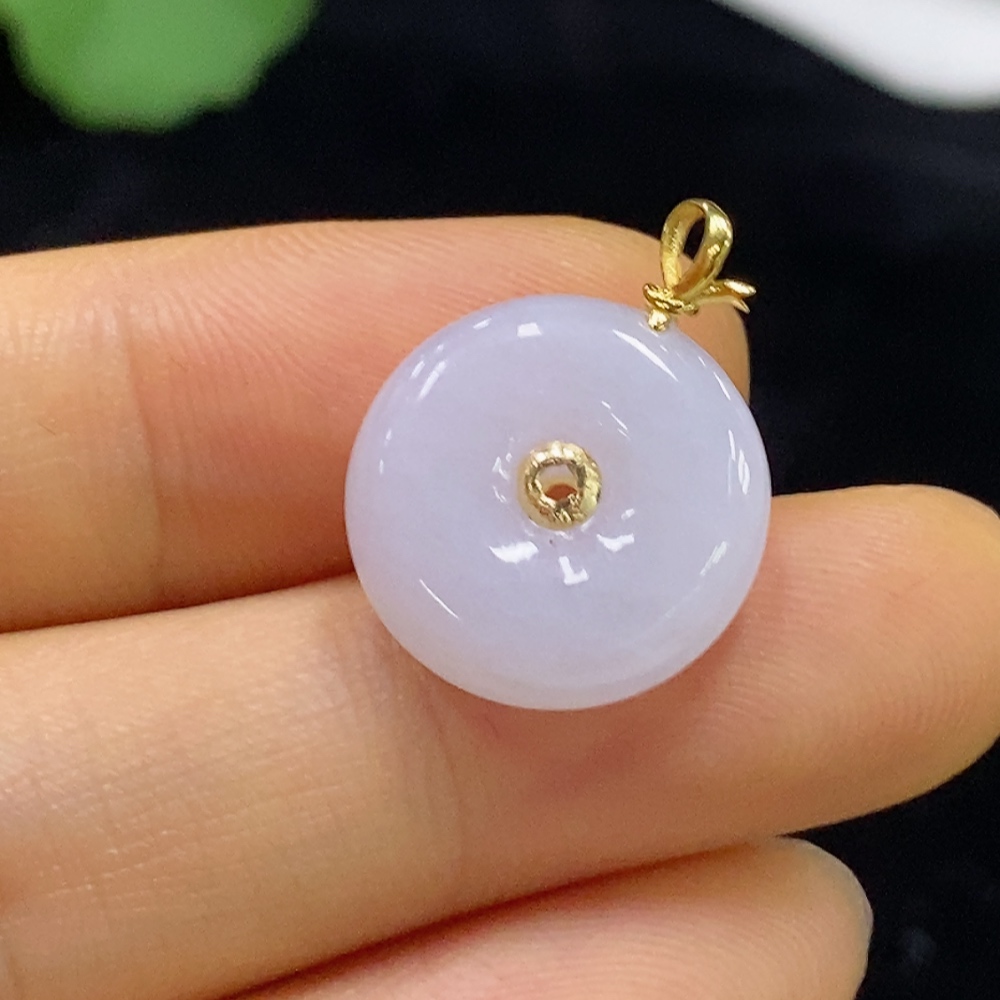 F34974818 Jadeite Safety Pendant with 18k Clasp, Total Weight Approximately 2.43g