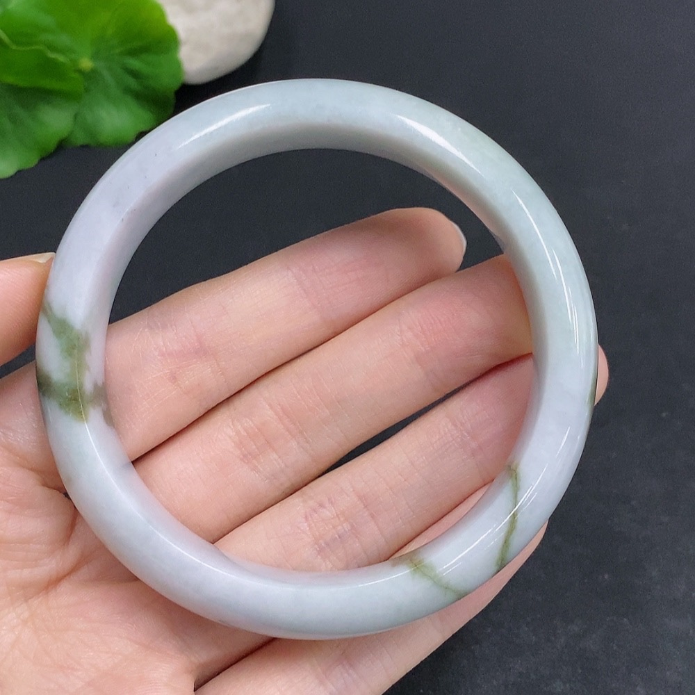 F33831604 Jadeite Round Bangle, Total Weight Approx. 68.3g, Size 58.5