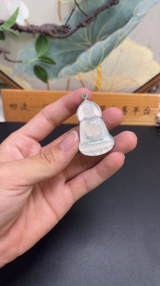 F32799247 Jadeite inlaid Guanyin pendant 18k with diamond accents, total product weight approximately 9.63g