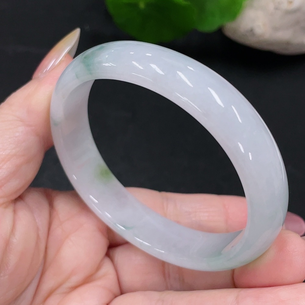 F34067796 Jadeite Concubine Bracelet Size 56/49.7 Total Weight Approx. 39.45g